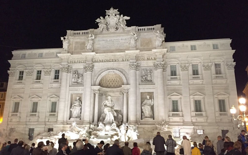 Trevi Fountain photo