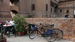 ferrara castle and bikes