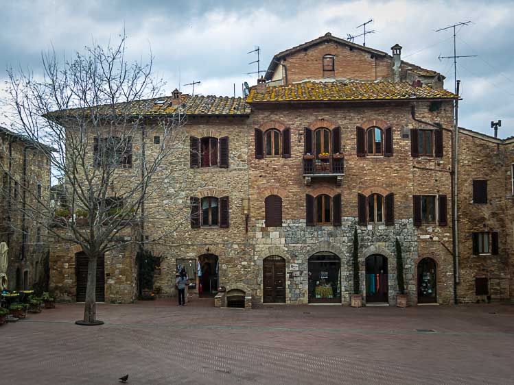 san gimignano piazza